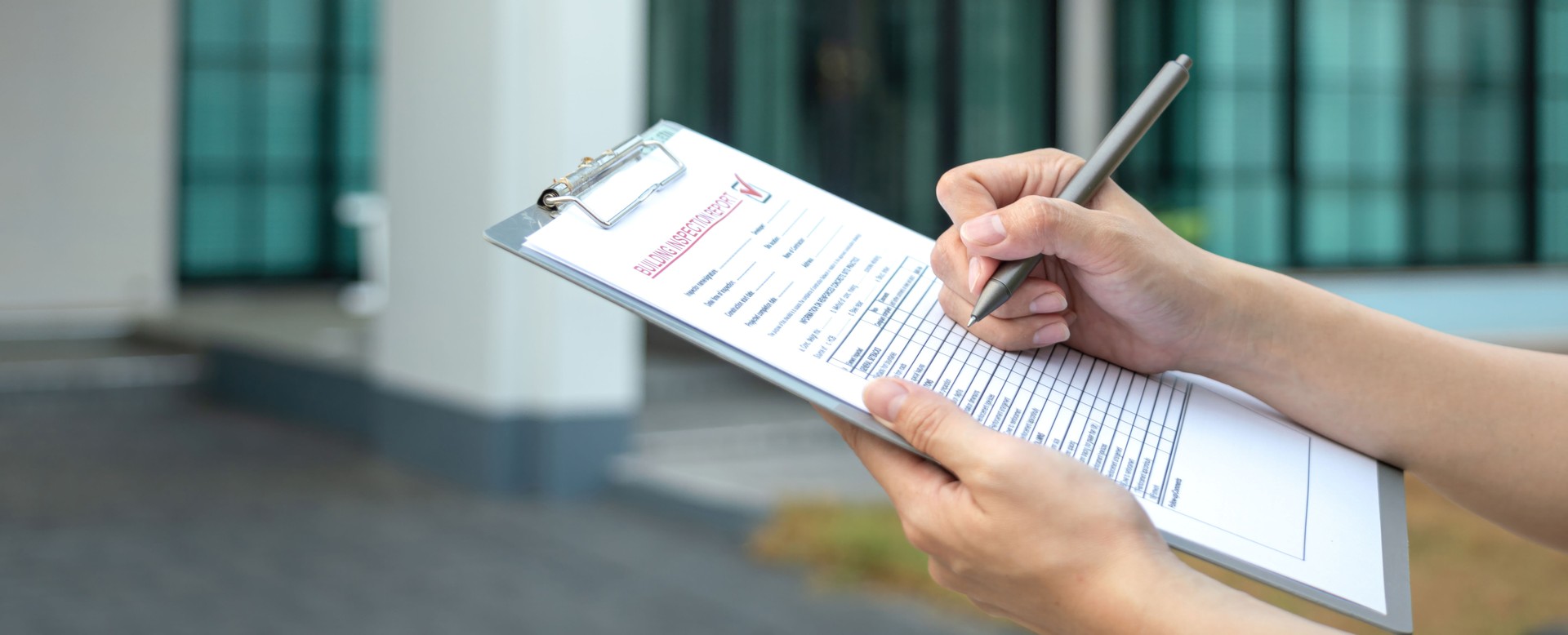 Inspect the house building quality checklist.